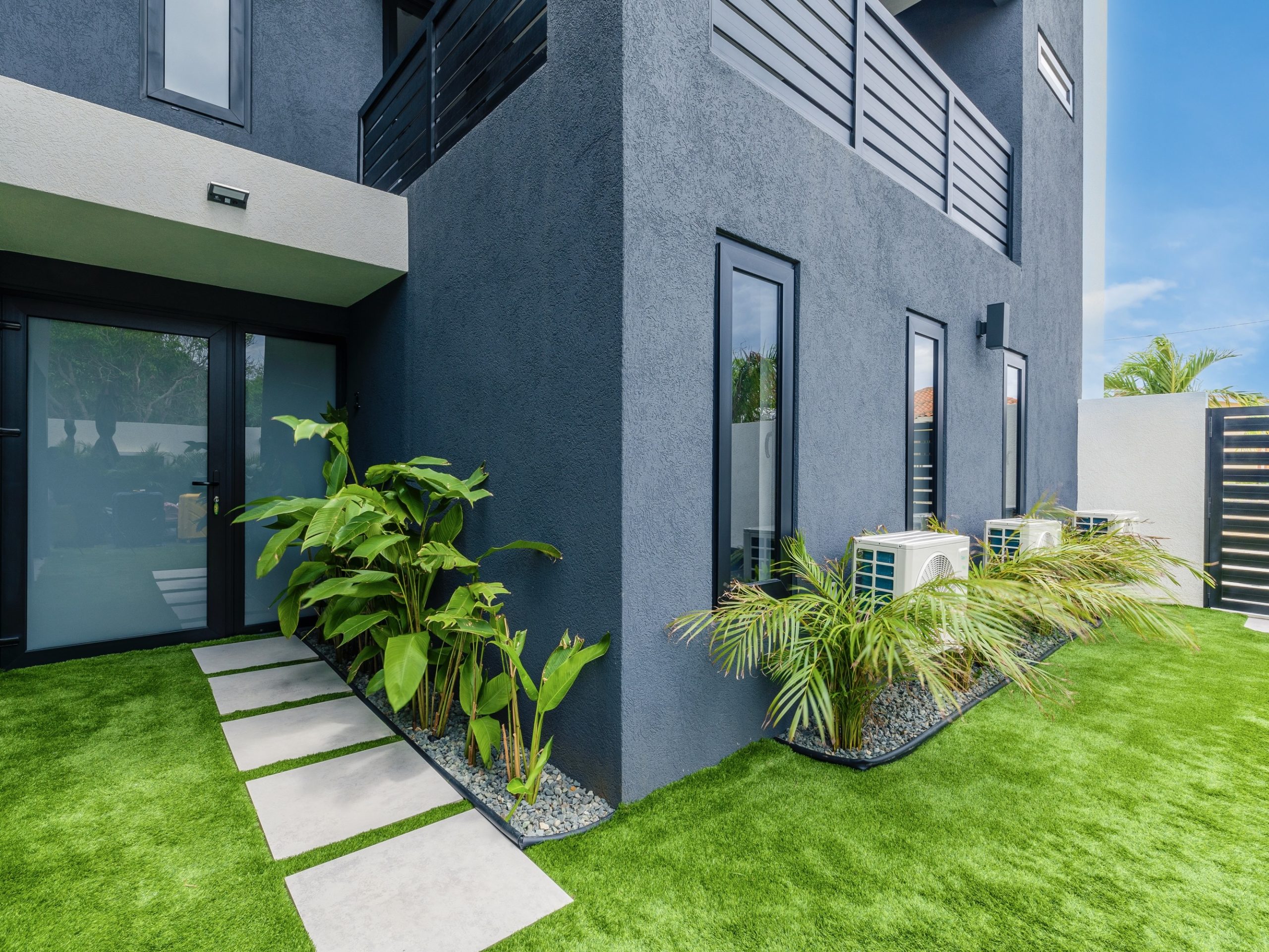 For Sale – Unique Multi-Unit Property with Pool at Hooiberg 49U, Aruba