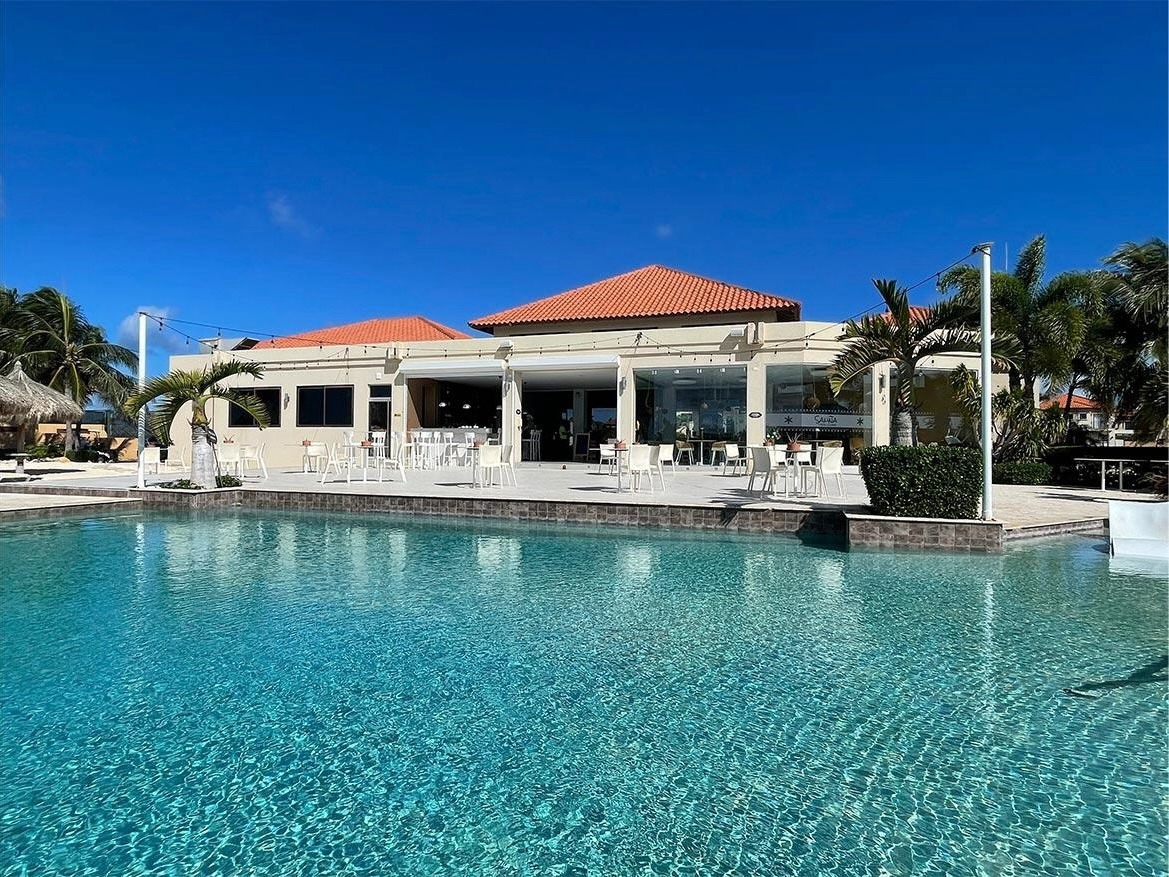 For Sale: Beautiful 3-Bedroom Townhouse at Gold Coast Aruba – Diamante 90