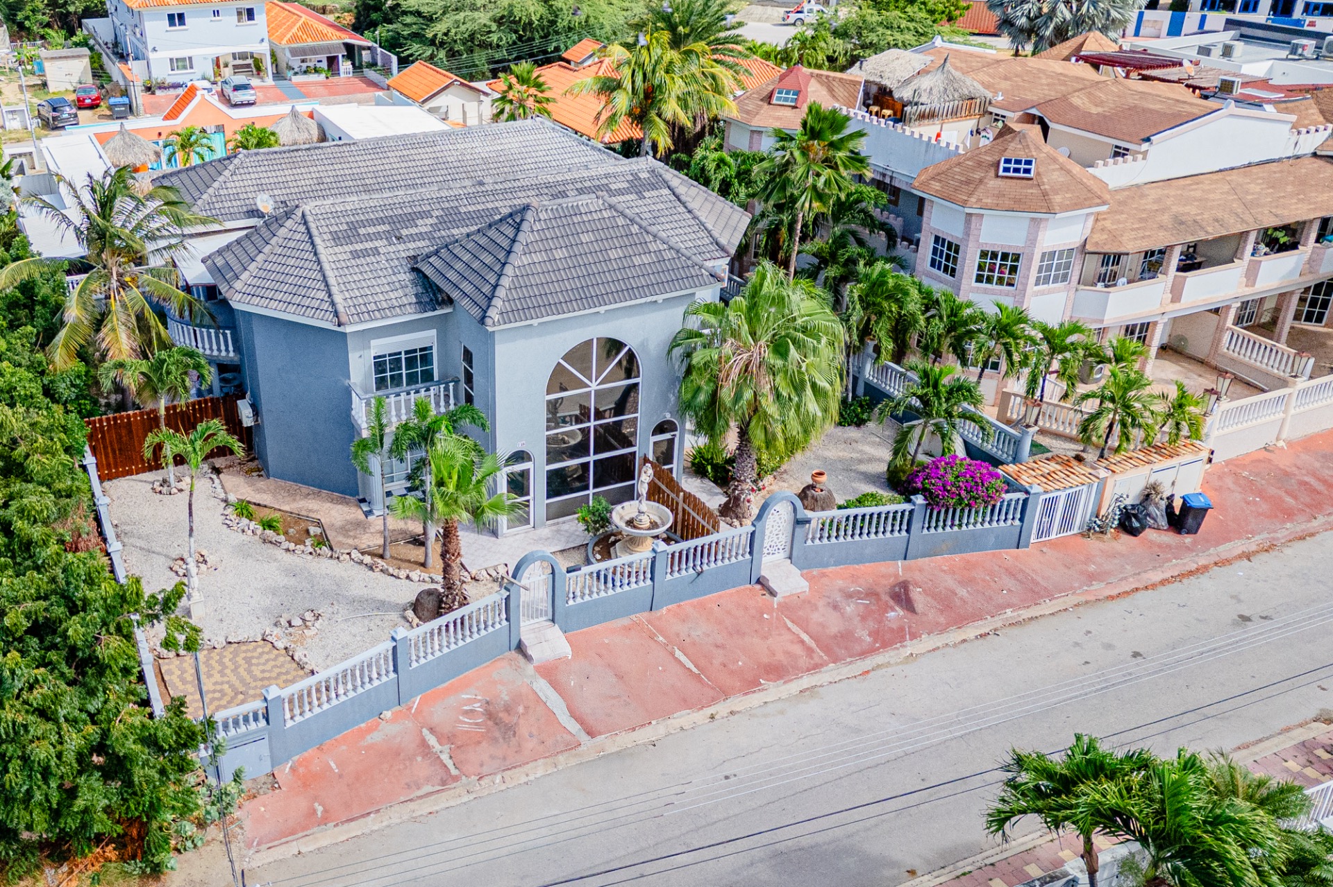 Bubali Eagle Beach Condo